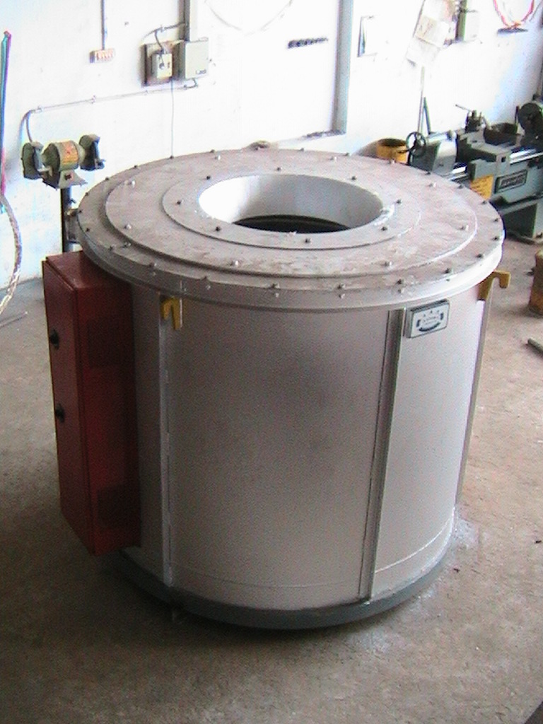 ALUMINIUM CRUCIBLE FURNACE